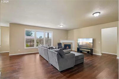 2185 Thomas Way, Hubbard, OR 97032 - Photo 5