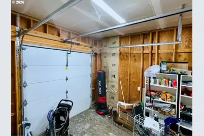 335 SW South Point St, Depoe Bay, OR 97341 - Photo 3