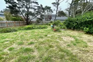 335 SW South Point St, Depoe Bay, OR 97341 - Photo 17