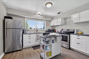 3911 NE Killingsworth St, Portland, OR 97211 - Photo 9