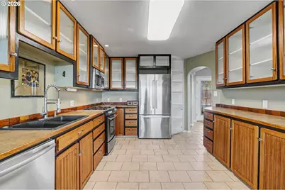 2415 SW Oakwood Dr, Dallas, OR 97338 - Photo 11