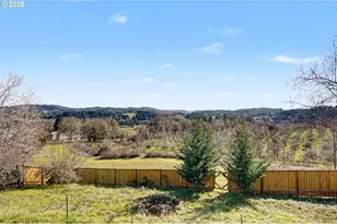 2415 SW Oakwood Dr, Dallas, OR 97338 - Photo 43