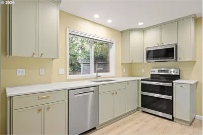 17226 Tualatin St, Lake Oswego, OR 97035 - Photo 11