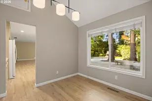 17226 Tualatin St, Lake Oswego, OR 97035 - Photo 9