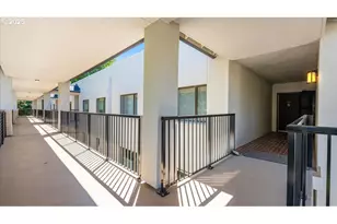 790 SE Webber St, Portland, OR 97202 - Photo 9