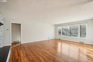 10985 SE Holgate Blvd, Portland, OR 97266 - Photo 9