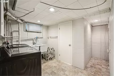 10985 SE Holgate Blvd, Portland, OR 97266 - Photo 33