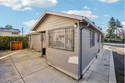 10985 SE Holgate Blvd, Portland, OR 97266 - Photo 37