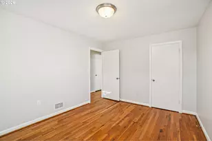 10985 SE Holgate Blvd, Portland, OR 97266 - Photo 23