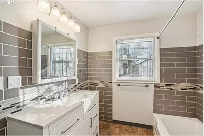 10985 SE Holgate Blvd, Portland, OR 97266 - Photo 19