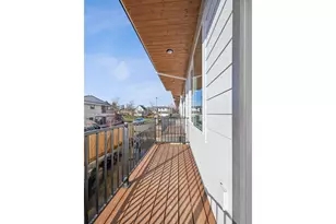 1726 SE Sherrett St, Portland, OR 97202 - Photo 13