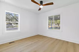 17909 Oatfield Rd, Gladstone, OR 97027 - Photo 17
