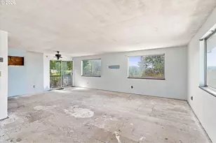 1499 NE Hillcrest Dr, Grants Pass, OR 97526 - Photo 5