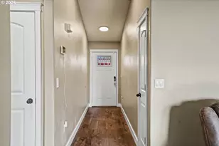 463 SE Pine St, Dallas, OR 97338 - Photo 5