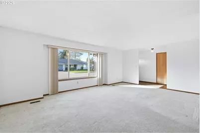 5070 NW Kahneeta Dr, Portland, OR 97229 - Photo 9