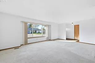 5070 NW Kahneeta Dr, Portland, OR 97229 - Photo 9