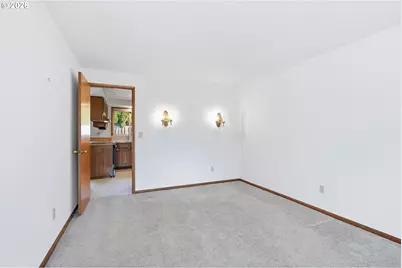 5070 NW Kahneeta Dr, Portland, OR 97229 - Photo 11