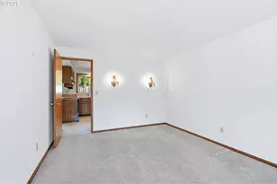 5070 NW Kahneeta Dr, Portland, OR 97229 - Photo 11