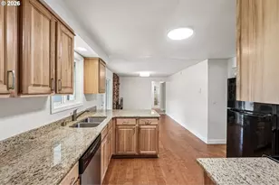 22600 NE 28th St, Camas, WA 98607 - Photo 11