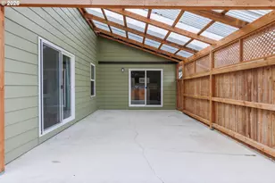1651 29th St, Florence, OR 97439 - Photo 25