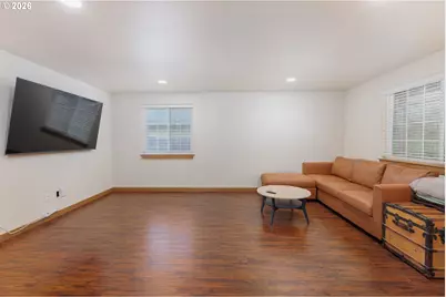 1651 29th St, Florence, OR 97439 - Photo 9