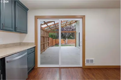 1651 29th St, Florence, OR 97439 - Photo 5