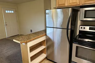 2046 W 14th Pl, Eugene, OR 97402 - Photo 7