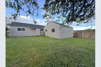 934 Pacific Ave, Coos Bay, OR 97420 - Photo 13