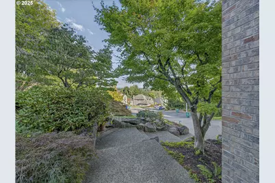 1407 SE Beech Pl, Gresham, OR 97080 - Photo 3