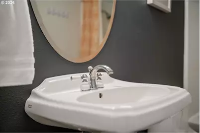 1801 NW Dolphin Ln, Waldport, OR 97394 - Photo 17