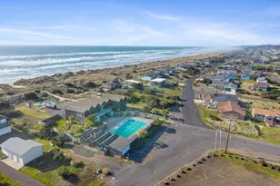 1801 NW Dolphin Ln, Waldport, OR 97394 - Photo 33