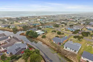 1801 NW Dolphin Ln, Waldport, OR 97394 - Photo 31