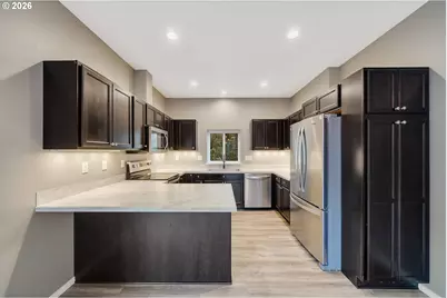 606 2nd St, Garibaldi, OR 97118 - Photo 5