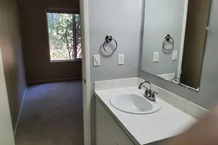 1040 SE Columbia Ridge Dr, Vancouver, WA 98664 - Photo 7