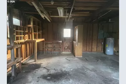 560 St John St, Sutherlin, OR 97479 - Photo 35