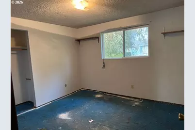 560 St John St, Sutherlin, OR 97479 - Photo 17