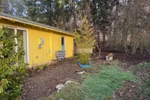 560 St John St, Sutherlin, OR 97479 - Photo 5