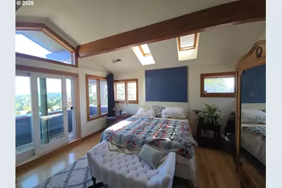 3037 NE Rocky Butte Rd, Portland, OR 97220 - Photo 5