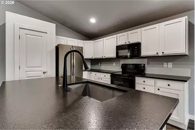 5854 Avalon St, Eugene, OR 97402 - Photo 11