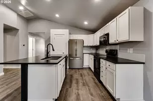 5854 Avalon St, Eugene, OR 97402 - Photo 13