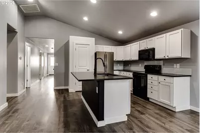 5854 Avalon St, Eugene, OR 97402 - Photo 9