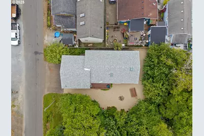 185 S Coral St, Rockaway Beach, OR 97136 - Photo 3