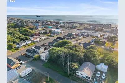 185 S Coral St, Rockaway Beach, OR 97136 - Photo 29
