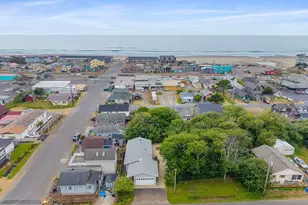 185 S Coral St, Rockaway Beach, OR 97136 - Photo 25