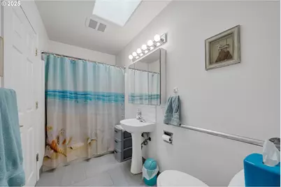 185 S Coral St, Rockaway Beach, OR 97136 - Photo 11