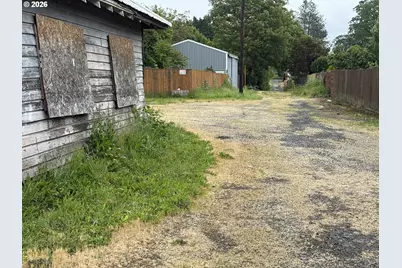 122 S 12th Ave, Cornelius, OR 97113 - Photo 5