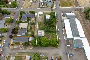 122 S 12th Ave, Cornelius, OR 97113 - Photo 9
