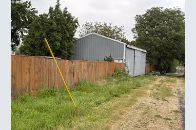 122 S 12th Ave, Cornelius, OR 97113 - Photo 23
