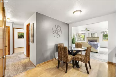 15245 SE Market Ct, Portland, OR 97233 - Photo 7
