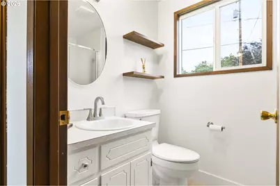 15245 SE Market Ct, Portland, OR 97233 - Photo 19